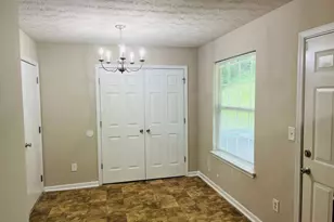 690 SW Escalade Dr, Atlanta, GA 30349 - Photo 11