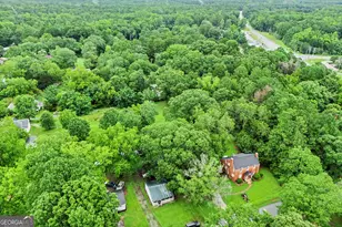 138 Main St, Sharpsburg, GA 30277 - Photo 3