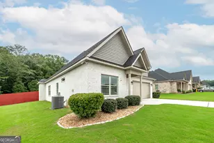 519 Barbara Ct, Forsyth, GA 31029 - Photo 3