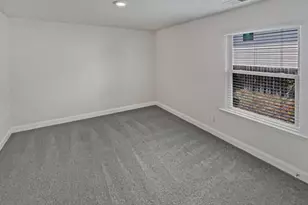 6271 Hickory Ln Cir, Union City, GA 30291 - Photo 9