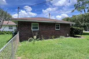 304 Butler Dr, Brunswick, GA 31523 - Photo 3