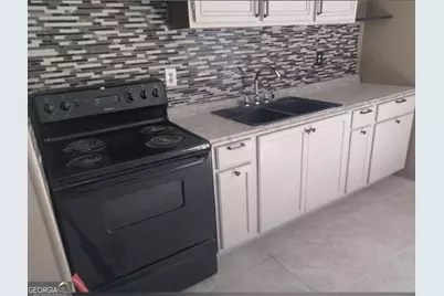 2824 Village Green Drive, Macon, GA 31206 - Photo 3