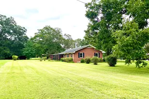 295 Grove St, Barnesville, GA 30204 - Photo 11