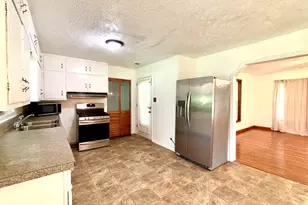 295 Grove St, Barnesville, GA 30204 - Photo 19