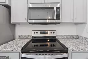 1078 Grayson Ave, Hinesville, GA 31313 - Photo 5