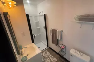 2597 Glenvalley Dr, Decatur, GA 30032 - Photo 7