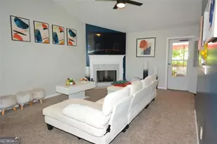 2176 Cold Springs Cir, Lithonia, GA 30058 - Photo 5