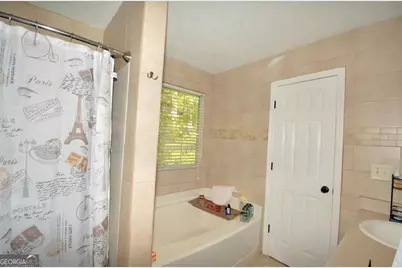 2176 Cold Springs Circle, Lithonia, GA 30058 - Photo 15