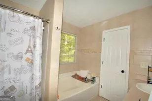 2176 Cold Springs Cir, Lithonia, GA 30058 - Photo 15