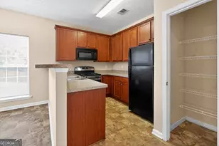 2446 Garnet Ave, Riverdale, GA 30296 - Photo 7