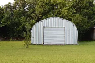 46 E Calhoun St, Reynolds, GA 31076 - Photo 3