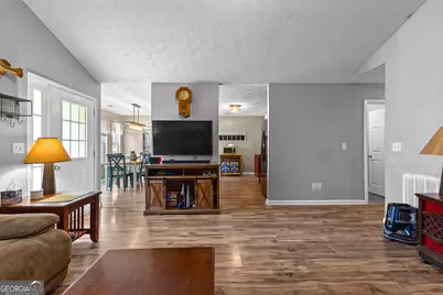 39 Glazier Farms Way, Senoia, GA 30276 - Photo 9