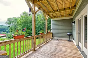 1060 Chatuge Village Cir, Hayesville, NC 28904 - Photo 25
