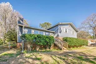 3006 Deshong Dr, Stone Mountain, GA 30087 - Photo 3