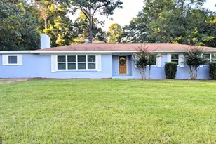 1701 Sharon Dr, Albany, GA 31707 - Photo 1