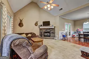 275 Liberty Bell Ln, Griffin, GA 30224 - Photo 3