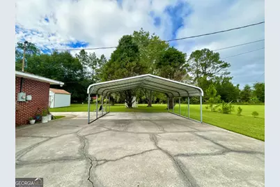 803 E Barnard Street, Glennville, GA 30427 - Photo 27