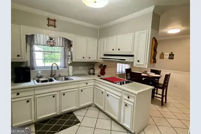 803 E Barnard Street, Glennville, GA 30427 - Photo 7