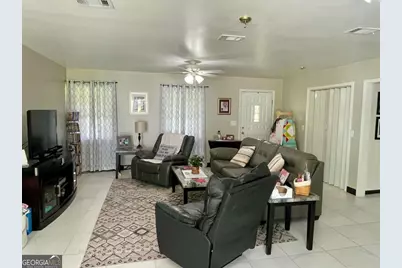 803 E Barnard Street, Glennville, GA 30427 - Photo 3