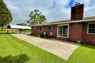 803 E Barnard St, Glennville, GA 30427 - Photo 25