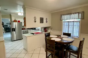 803 E Barnard St, Glennville, GA 30427 - Photo 11