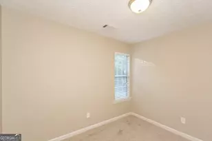 1136 Oakwood Manor Ct, Decatur, GA 30032 - Photo 9