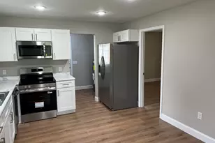 615 Railroad Ave, Stillmore, GA 30464 - Photo 7