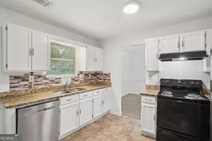 757 Stonebridge Park Cir, Lithonia, GA 30058 - Photo 9