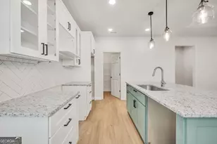 320 S 12th St, Griffin, GA 30224 - Photo 9