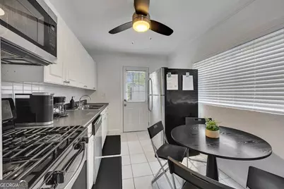 1040 Herndon Street NW #UNIT B, Atlanta, GA 30318 - Photo 9