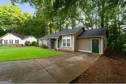 7582 Smith Court, Jonesboro, GA 30236 - Photo 5