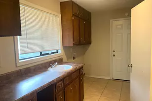 1459 Hidden Hills Pkwy, Stone Mountain, GA 30088 - Photo 9