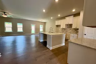 936 Lakeview Oaks Ct, Grayson, GA 30017 - Photo 9