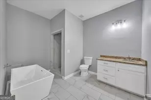 203 Zenith St, Dublin, GA 31021 - Photo 25