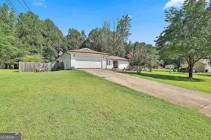 285 Nectarine Dr, Newnan, GA 30265 - Photo 3