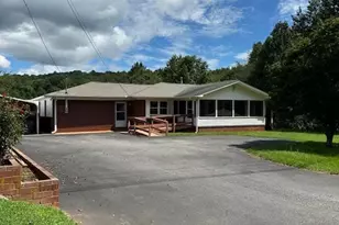 1323 Cavender Creek Rd, Dahlonega, GA 30533 - Photo 5