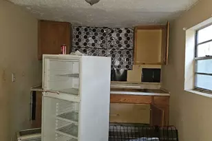 2118 Harden St, Savannah, GA 31415 - Photo 33