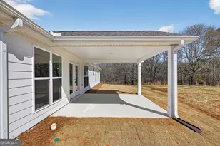 303 Mockingbird Ln, Winder, GA 30680 - Photo 3