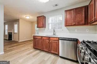 27 Churchill Park Dr, Newnan, GA 30263 - Photo 9