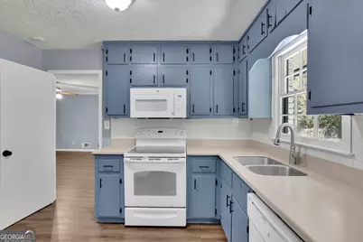 1686 Norton Estates Drive, Snellville, GA 30078 - Photo 17