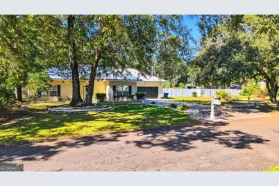 147 Colonial Way, Brunswick, GA 31520 - Photo 1