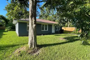 17 Young St, Hazlehurst, GA 31539 - Photo 3