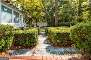 706 Cherokee Cir, Waycross, GA 31501 - Photo 9