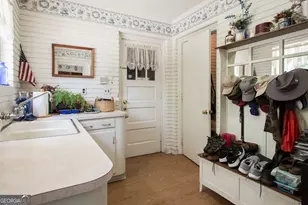 706 Cherokee Cir, Waycross, GA 31501 - Photo 23