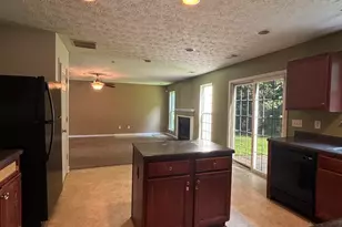 680 Dot Dr, Atlanta, GA 30349 - Photo 9