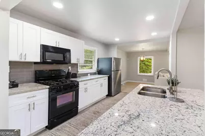 2699 Lincoln Court NW, Atlanta, GA 30318 - Photo 11