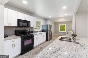 2699 Lincoln Ct NW, Atlanta, GA 30318 - Photo 11