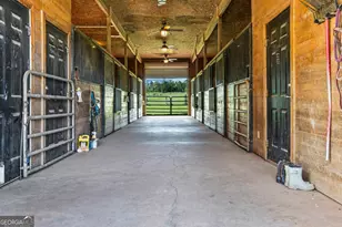 956 Al Roberts Rd, Senoia, GA 30276 - Photo 89