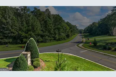 701 River Overlook, Forsyth, GA 31029 - Photo 3