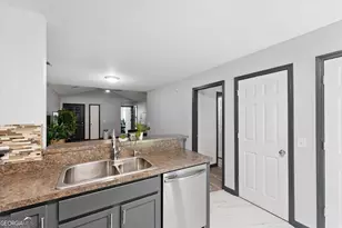 28 Twin Oaks Pl, Savannah, GA 31407 - Photo 17